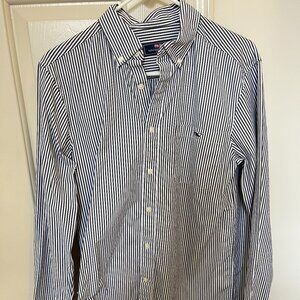 Vineyard Vines Button Down (Male)